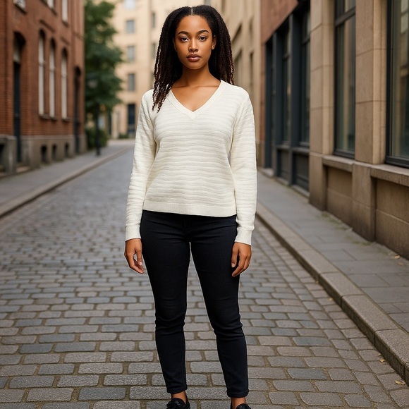 Theory Cream and White Cardigan Sweater - Picture 1 of 8